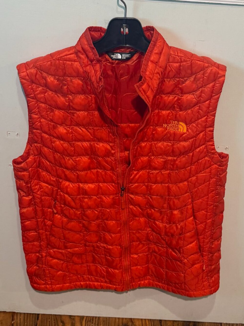 The North Face ThermoBall Vest Mens Size Medium Quilted Puffer Insulated Outdoor